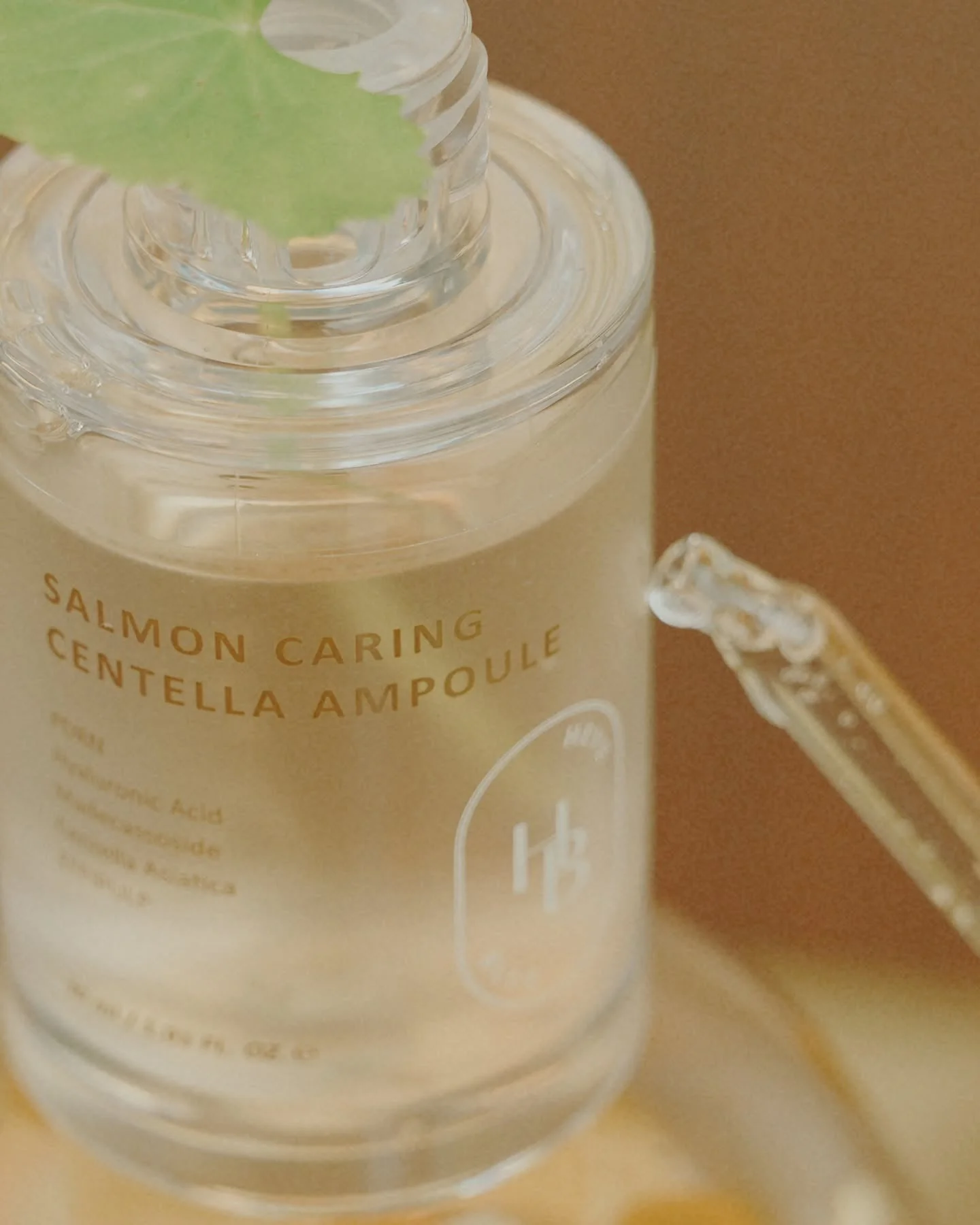 HEVEBLUE Salmon Caring Centella Ampoule 30ml - Image 3